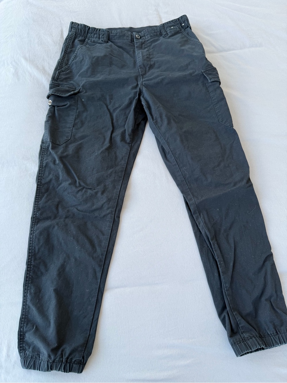 Uniqlo Dark Gray Cargo Pants with Elastic Ankles